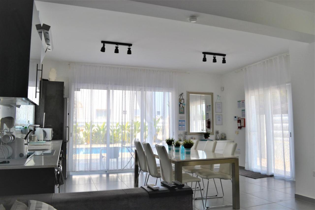 Villa Kolibri- Mythical Sands พาราลิมนี ภายนอก รูปภาพ